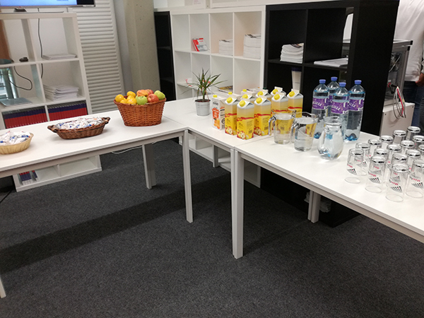 Buffet Tag der offenen Tür, Getränke und Obst